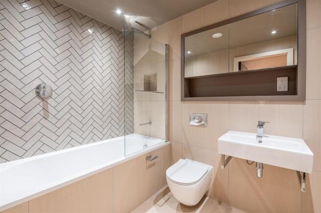 2 bed Apartment for sale Image 5