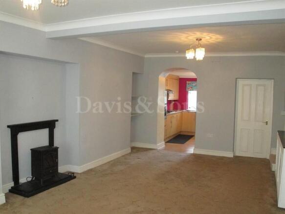Lounge/Dining Room