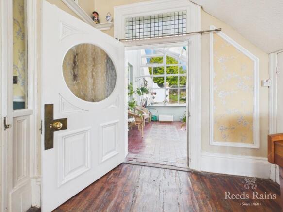 7 bed Detached for sale Image 11
