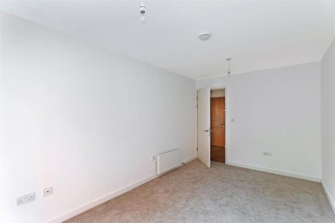 1 bed Apartment for sale Image 8