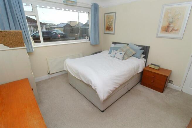 Bed1a.JPG