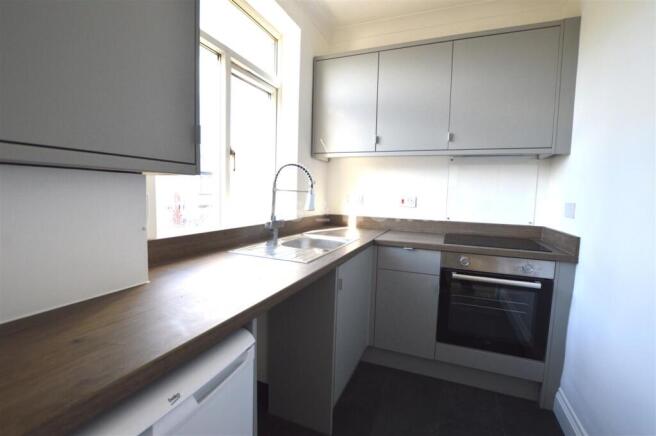 23 Lisle Street Kitchen.jpg