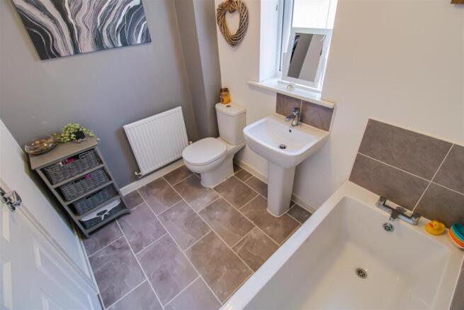 3 bed Town House for sale Image 8