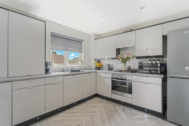 Kitchen/ Dining Area
