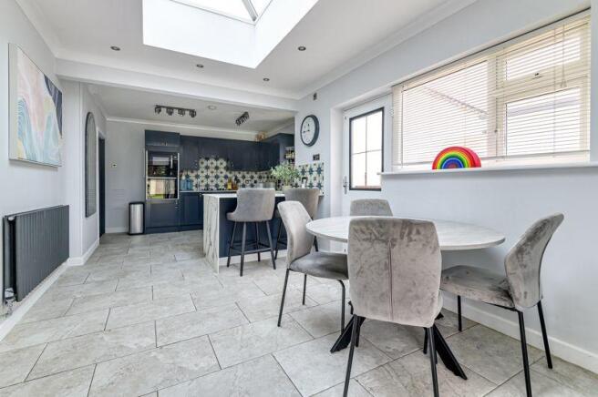 Kitchen/Dining...
