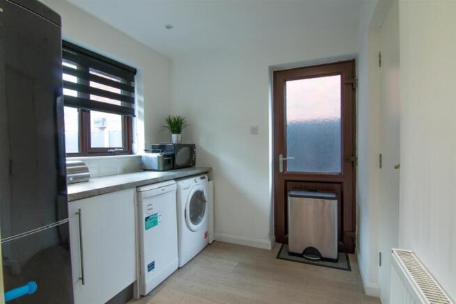 8. UTILITY ROOM.jpg