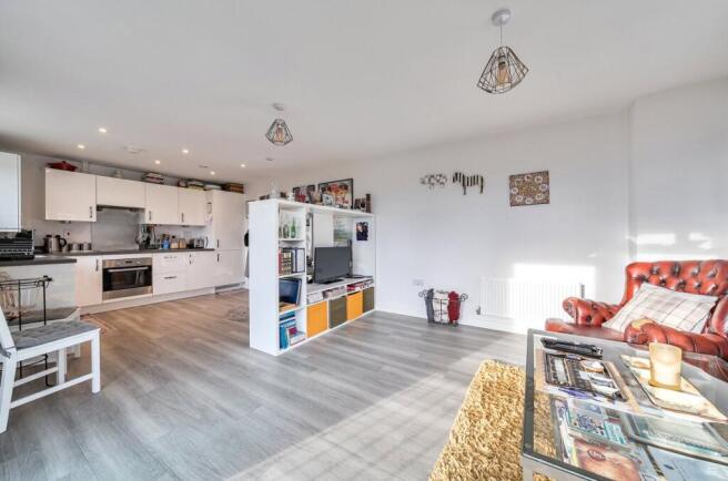 1410926-2-698f5c5...