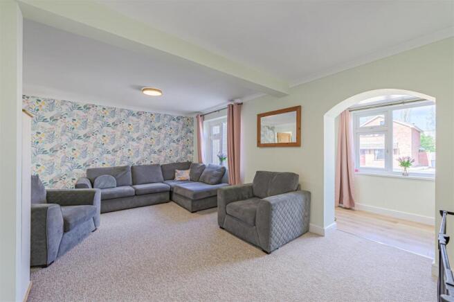 Malvern Crescent, Ashby-De-La-Zouch, LE65 photo 4