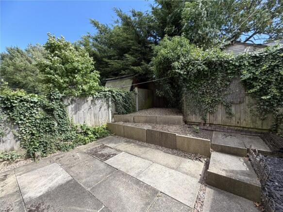 3 bed Terraced for sale Image 9