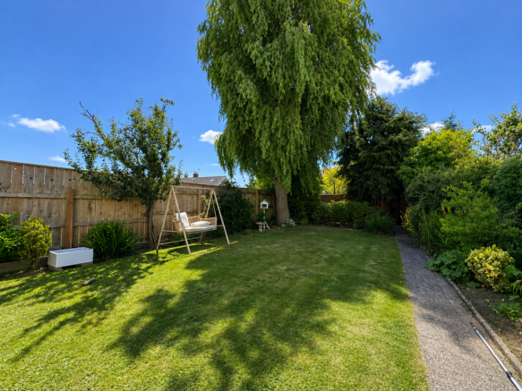 3 bed Semi-Detached for sale Image 12