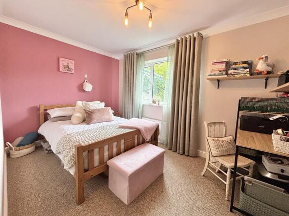 2 bed Semi-Detached Bungalow for sale Image 12