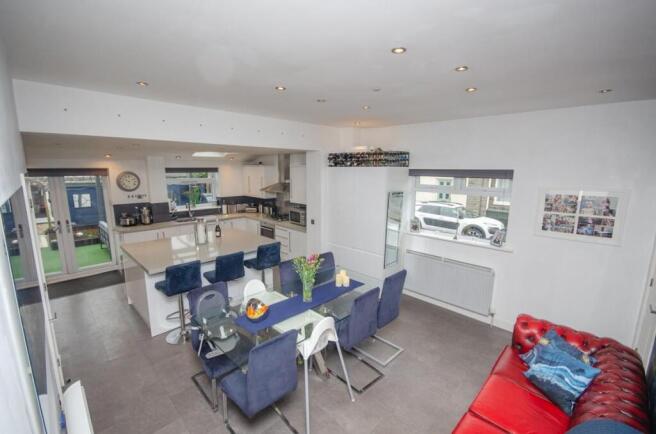 Kitchen-dining-family main photo.jpg