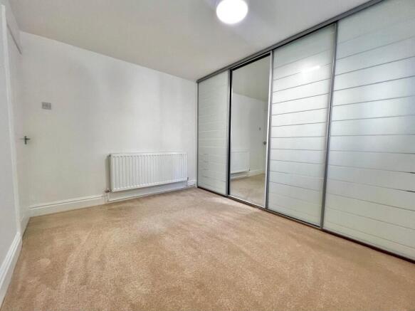 1 bed Flat to rent Image 12