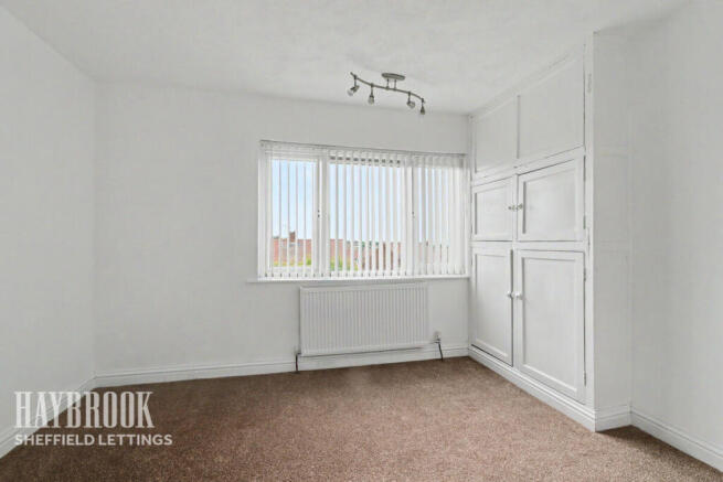 3 bed Semi-Detached to rent Image 9