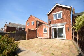 56, King Georges Avenue, Leiston IP16 4JG