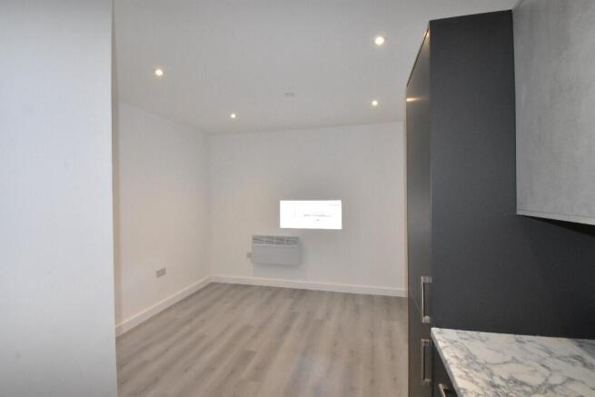 2 bed Duplex to rent Image 4