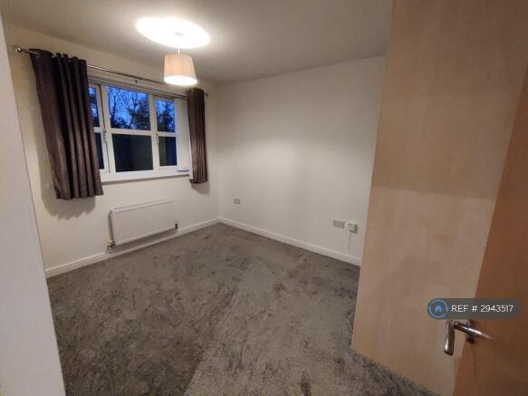 2 bed Flat to rent Image 5