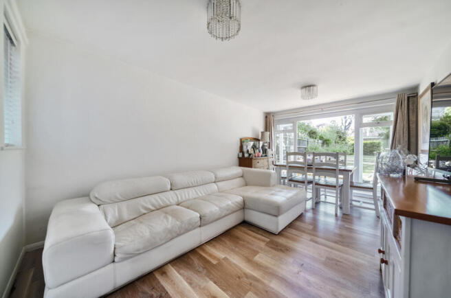 1312722-6-6852fba...