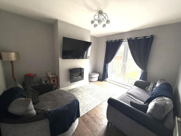 4 bed Terraced to rent Image 4