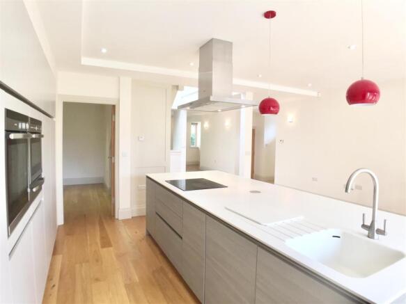 LIVING KITCHEN