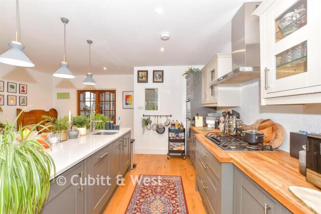Kitchen/Dining Room