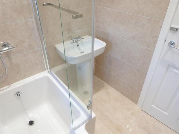 HOUSE BATHROOM