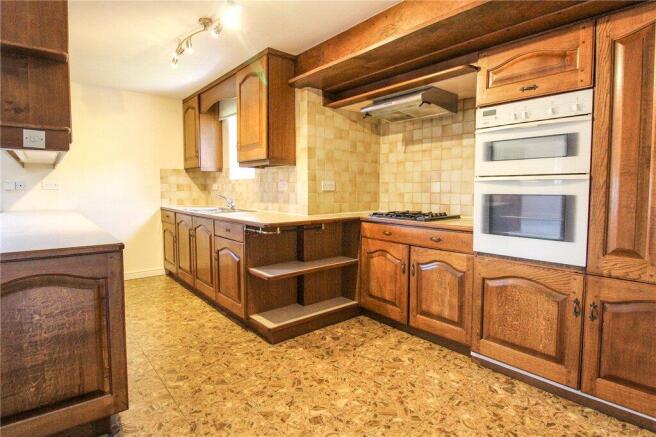 2 bed Apartment for sale Image 4