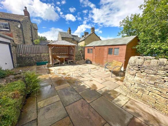 2 Bed Cottage, Keighley