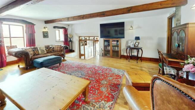 4 bed Detached for sale Image 7