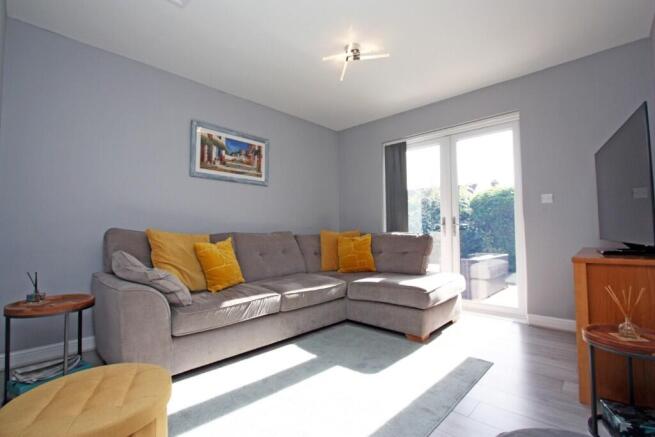 Lechlade Road, Highworth, SN6 7HQ photo 4
