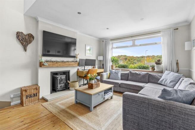 47 Arundel Road, HP12 4NF-11.jpg