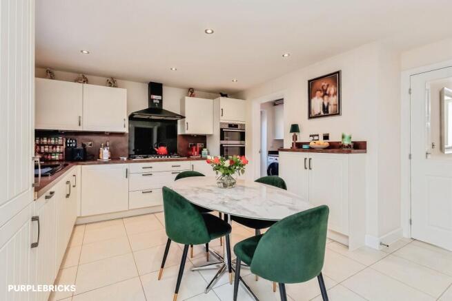 Kitchen/Breakfast