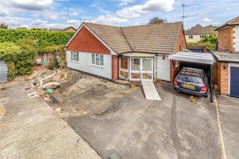 Millan Close, New Haw, Addlestone, Surrey, KT15