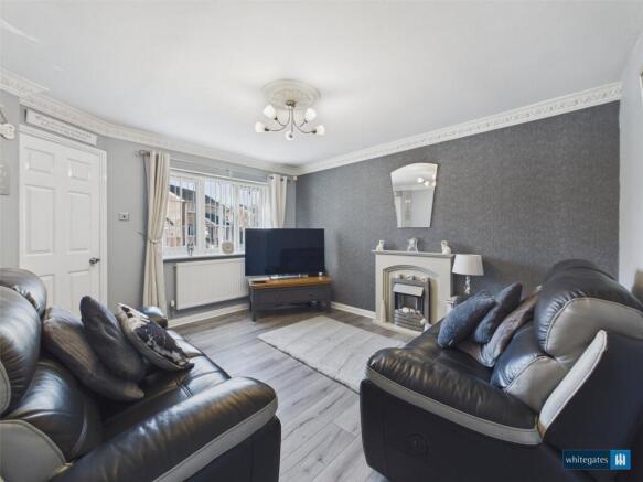 5 bed Detached for sale Image 9