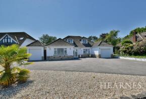 23, Crescent Walk, Ferndown BH22 8PY