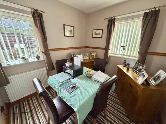 4 bed Detached Bungalow for sale Image 9