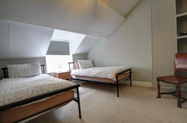 4 bed Cottage for sale Image 8