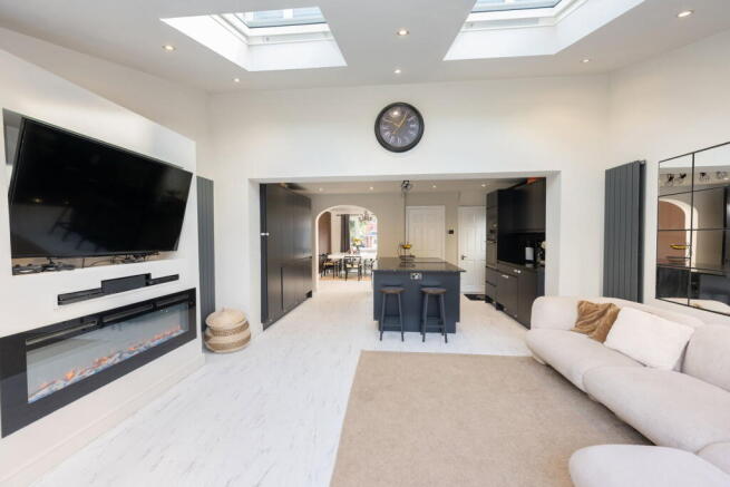 3 bed Detached for sale Image 6