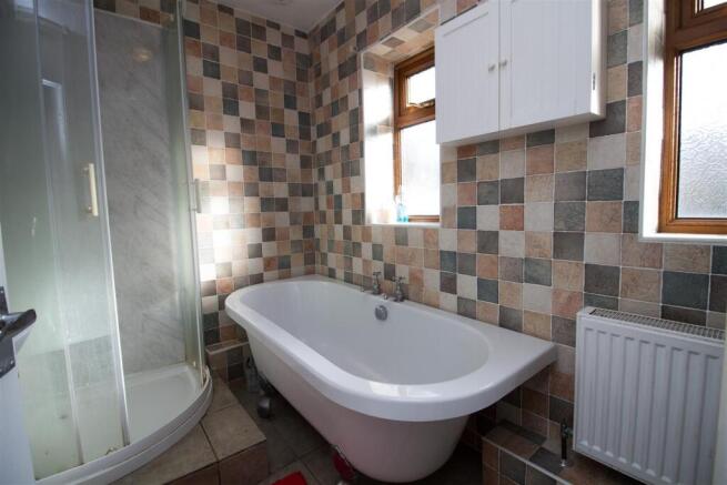 Bathroom_edited.jpg