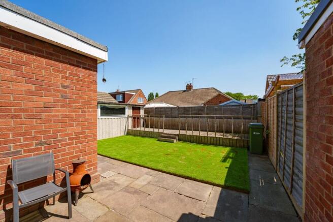 3 bed Semi-Detached Bungalow to rent Image 10
