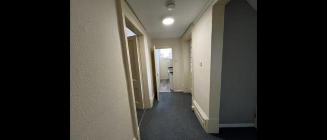 1 bed Apartment to rent Image 5