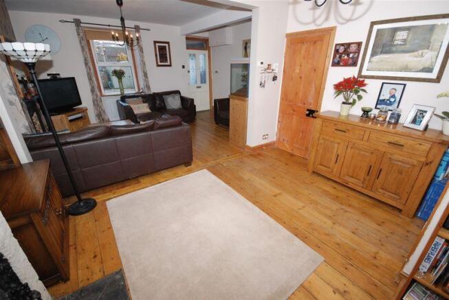 Dining/ Living Room
