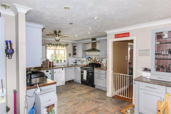 Kitchen/Breakfast Room