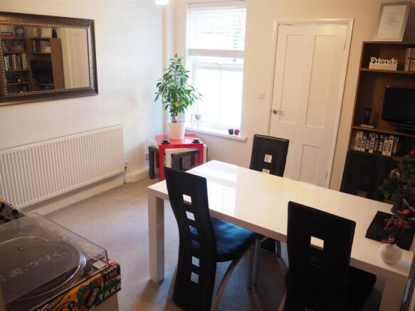 Dining Room 693