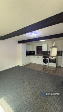 4 bed Terraced to rent Image 7