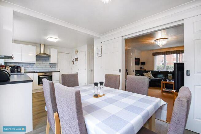Kitchen/Dining...