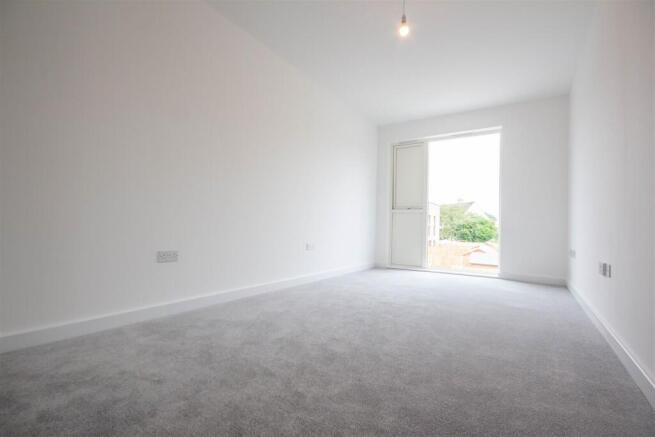 Bedroom 1.jpg