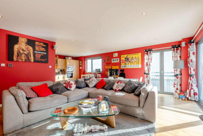 8483136-interior04-800