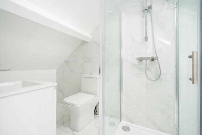 5 bed Terraced for sale Image 9