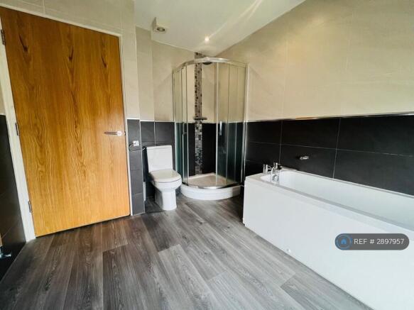 2 bed Flat to rent Image 7